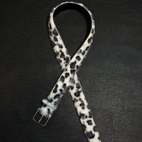 Snow Leopard Print Faux Fur and Leather Belt — vista posteriore
