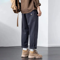 Straight Leg Trousers — dettaglio del tessuto