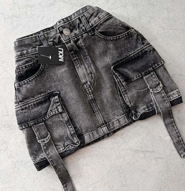 Strappy Denim Cargo Mini Skirt — vista frontale