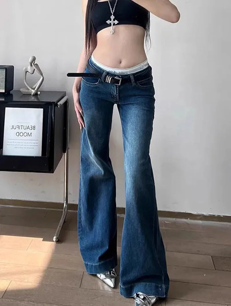 Streetwear Low Waist Flared Jeans — vista frontale