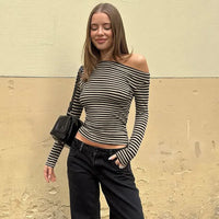 Striped Oblique Off Shoulder Long Sleeve Top — dettaglio della stampa