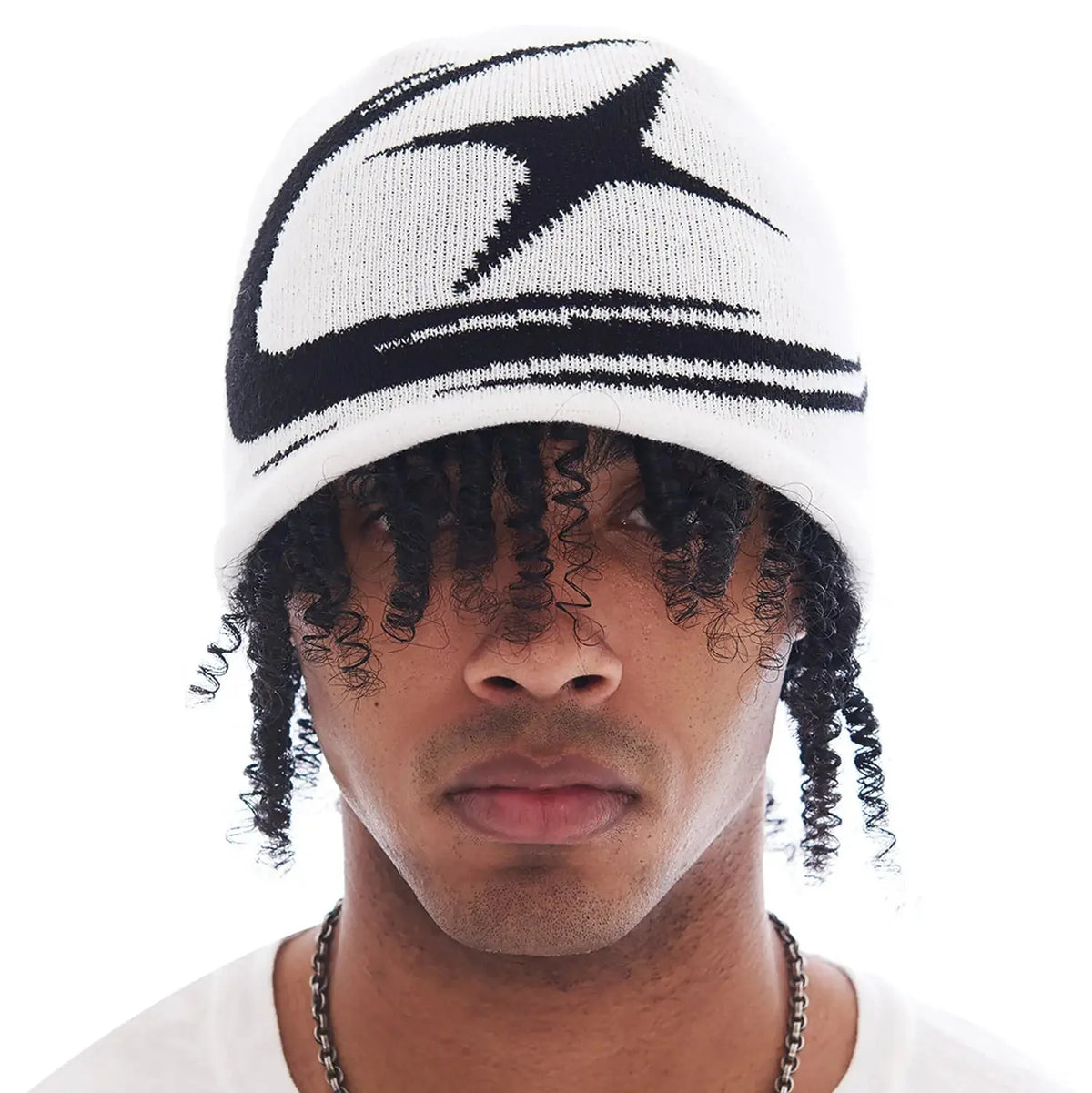 Summer Star Sky Graphic Beanie — vista laterale