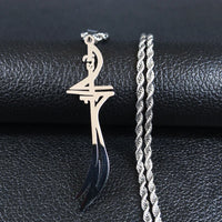 Sword Pendant Necklace — dettaglio