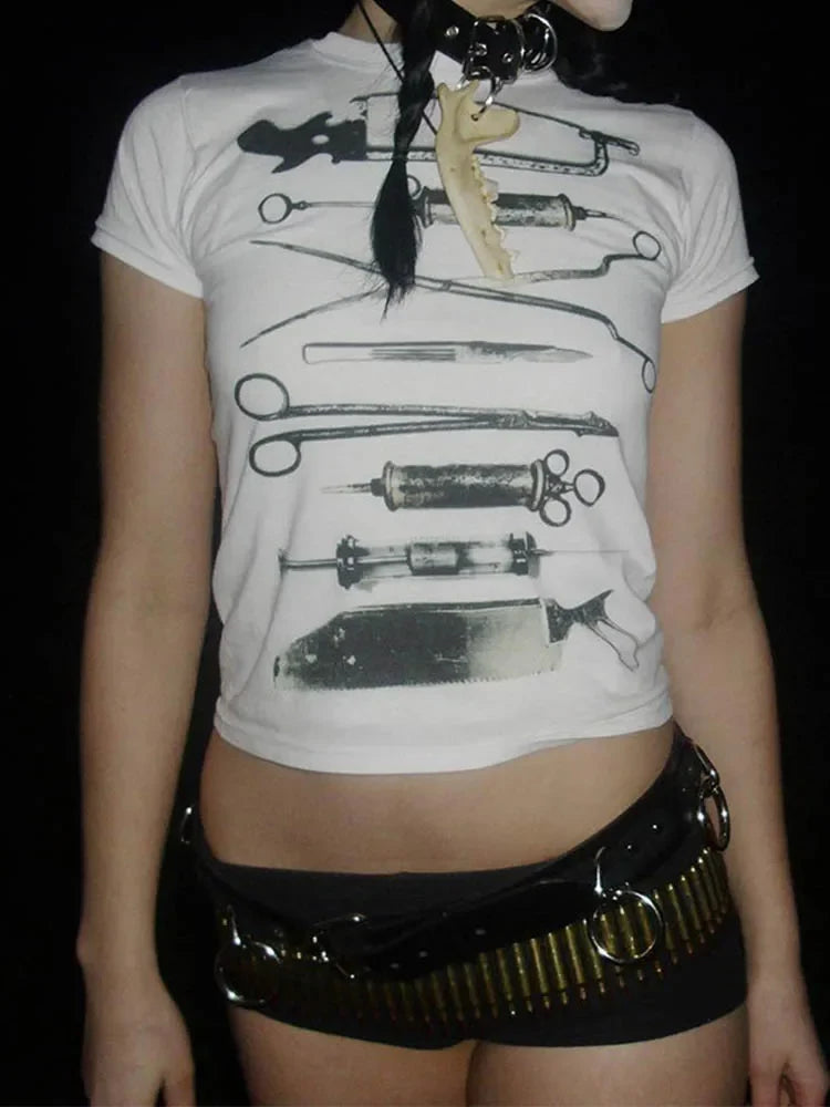 "Tonights the Night" Baby Tee Crop Top — dettaglio
