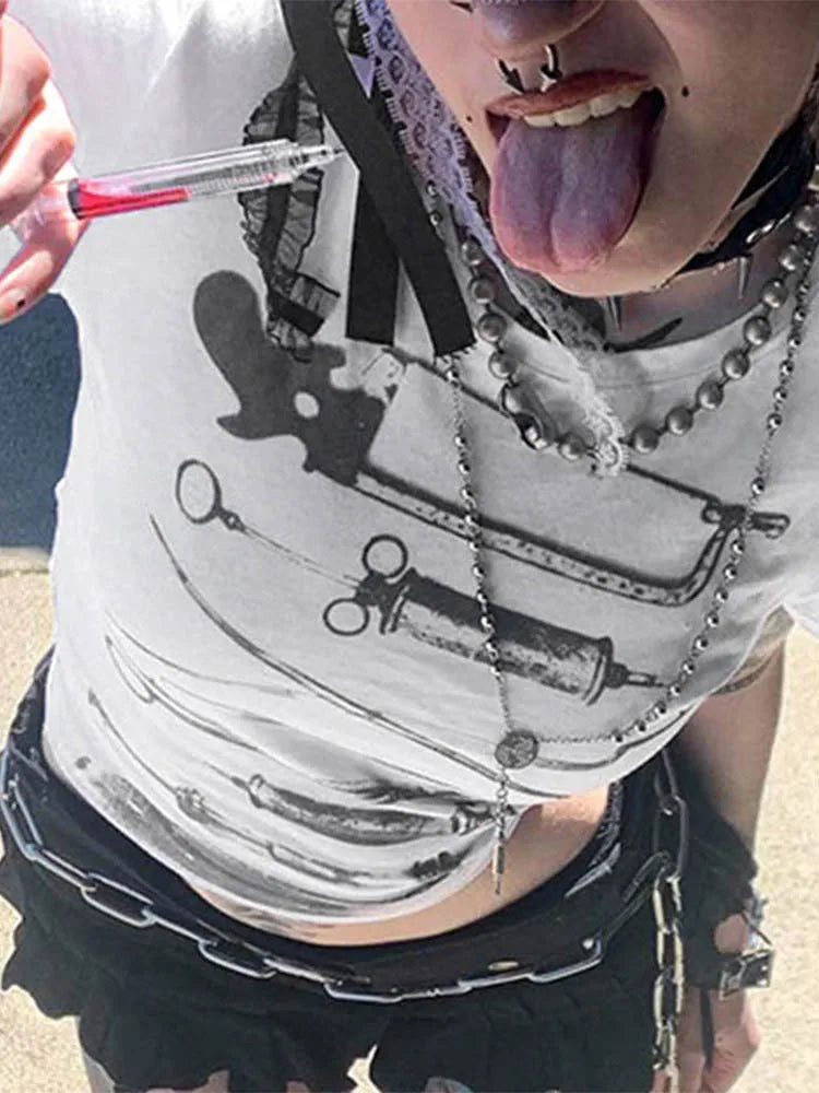 "Tonights the Night" Baby Tee Crop Top — in alternativa