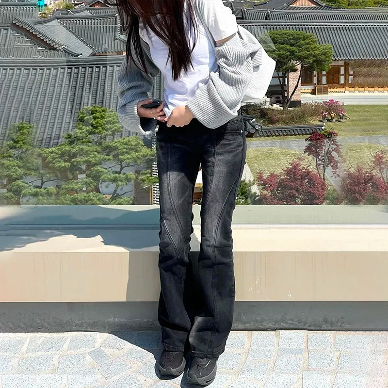 Vintage Distressed Low Waist Grunge Flared Jeans — vista laterale