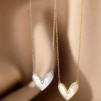 Vintage Elegant Abstract Love Heart Pendant Necklace — in alternativa