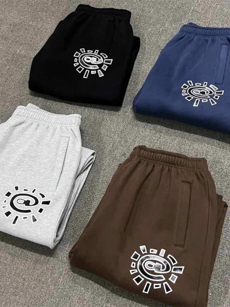 Vintage Graphic Baggy Sweatpants Jogger Trousers — dettaglio del tessuto