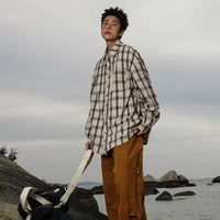 Vintage Plaid Long Sleeve Button Up Shirt — vista frontale