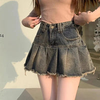 Vintage Pleated Distressed Denim Mini Skirt — vista posteriore