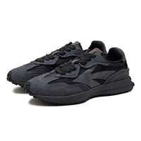 Vintage Thick soled Black Trainers — vista posteriore