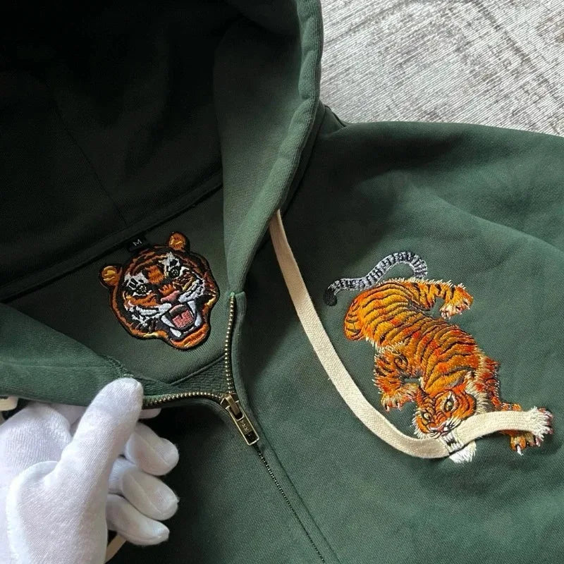 Vintage Tiger Embroidered Green Zip Up Hoodie — dettaglio del tessuto
