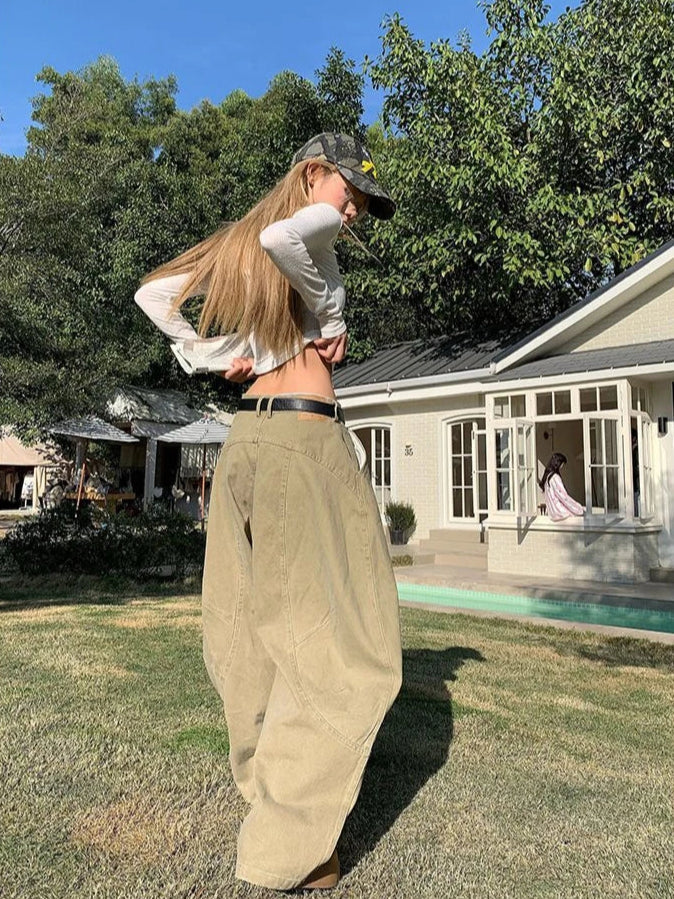 Vintage Wash Wide Leg Barrel Cargo Jeans — vista frontale