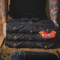 Vintage Washed Denim Jacket — dettaglio