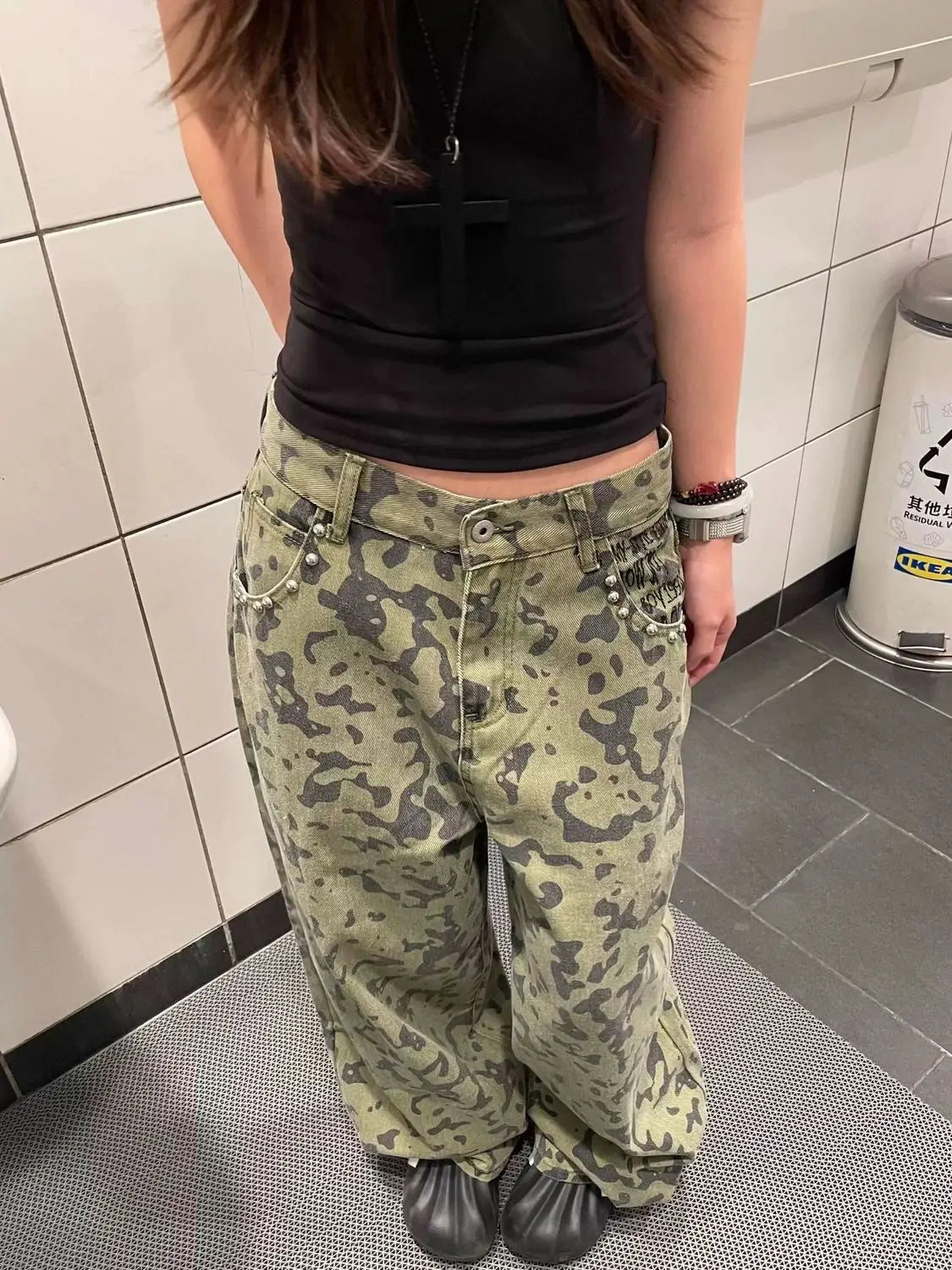 Washed Camouflage Baggy Jeans — dettaglio della stampa