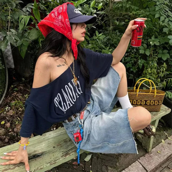 West Coast Graphic Loose Off Shoulder T Shirt — vista frontale