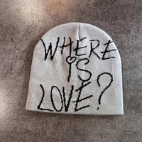 "Where Is Love?" Graphic Beanie — dettaglio della stampa
