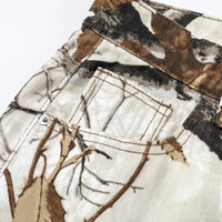 White Forest Camo Baggy Jeans — in alternativa