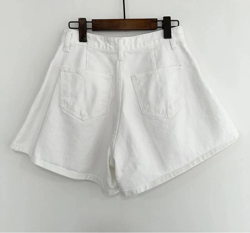 White Short High Waist Wide Leg Denim Shorts Jorts — vista frontale