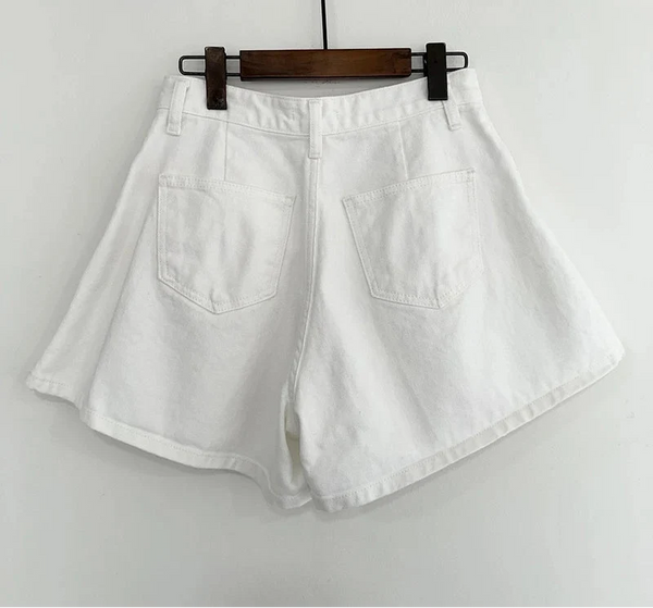 White Short High Waist Wide Leg Denim Shorts Jorts — vista frontale