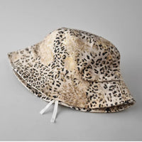Worn Leopard Print Bucket Hat — vista posteriore