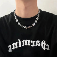 Z Chain Necklace — vista posteriore