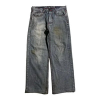 Grunge Skull Embroidery Mid Rise Jeans — dettaglio