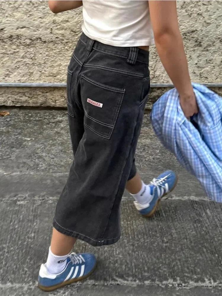 Oversized Streetwear Womens Jorts — vista frontale